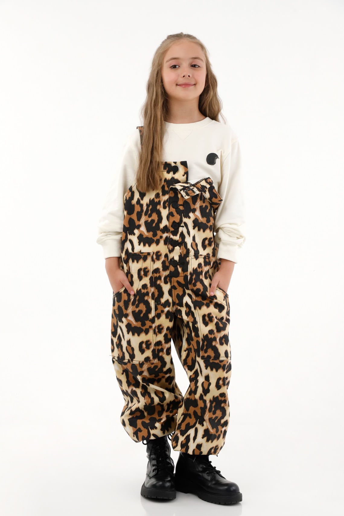 Overall con estampado animal print para niña