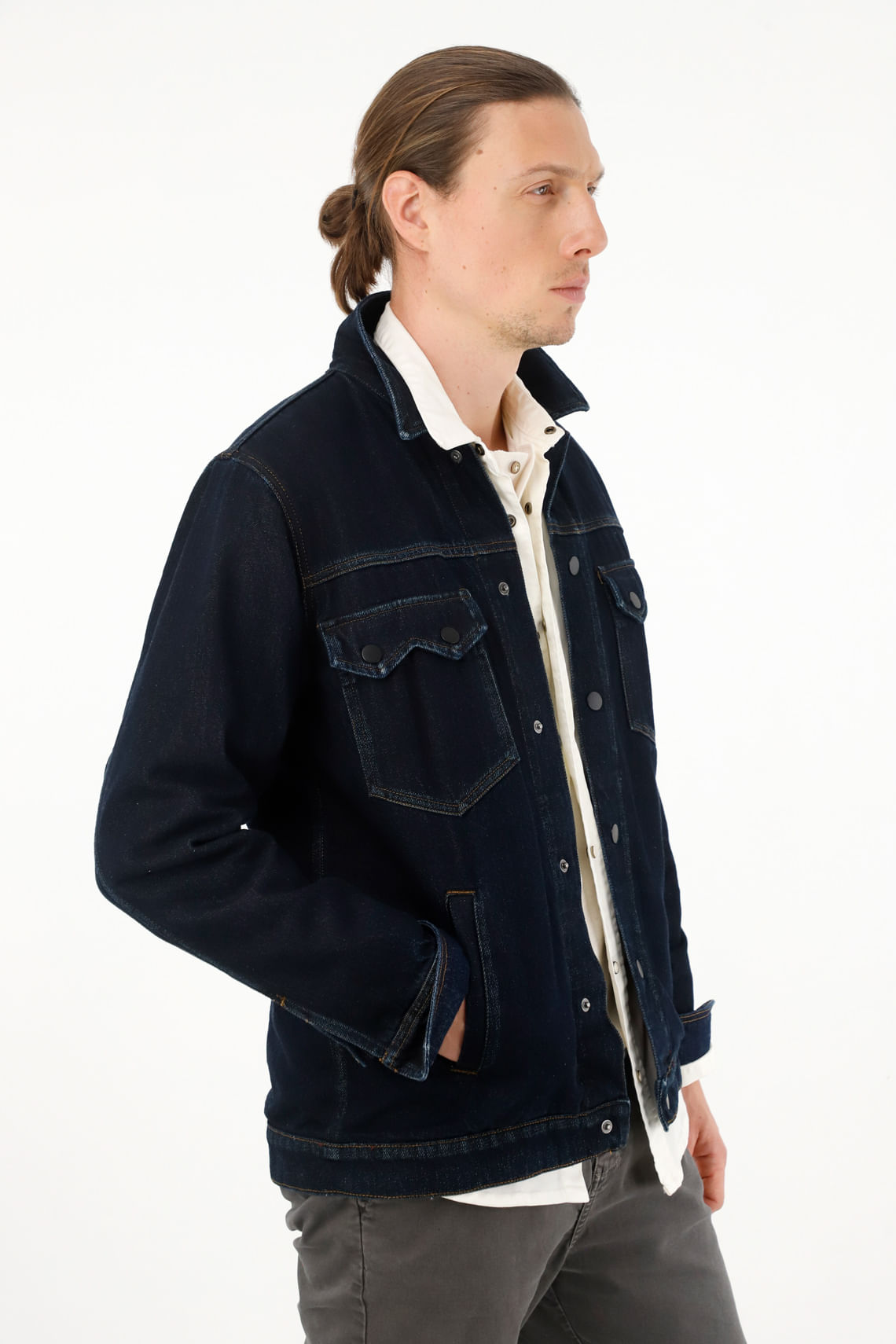 Chaqueta Trucker con bolsillos de tapa para hombre