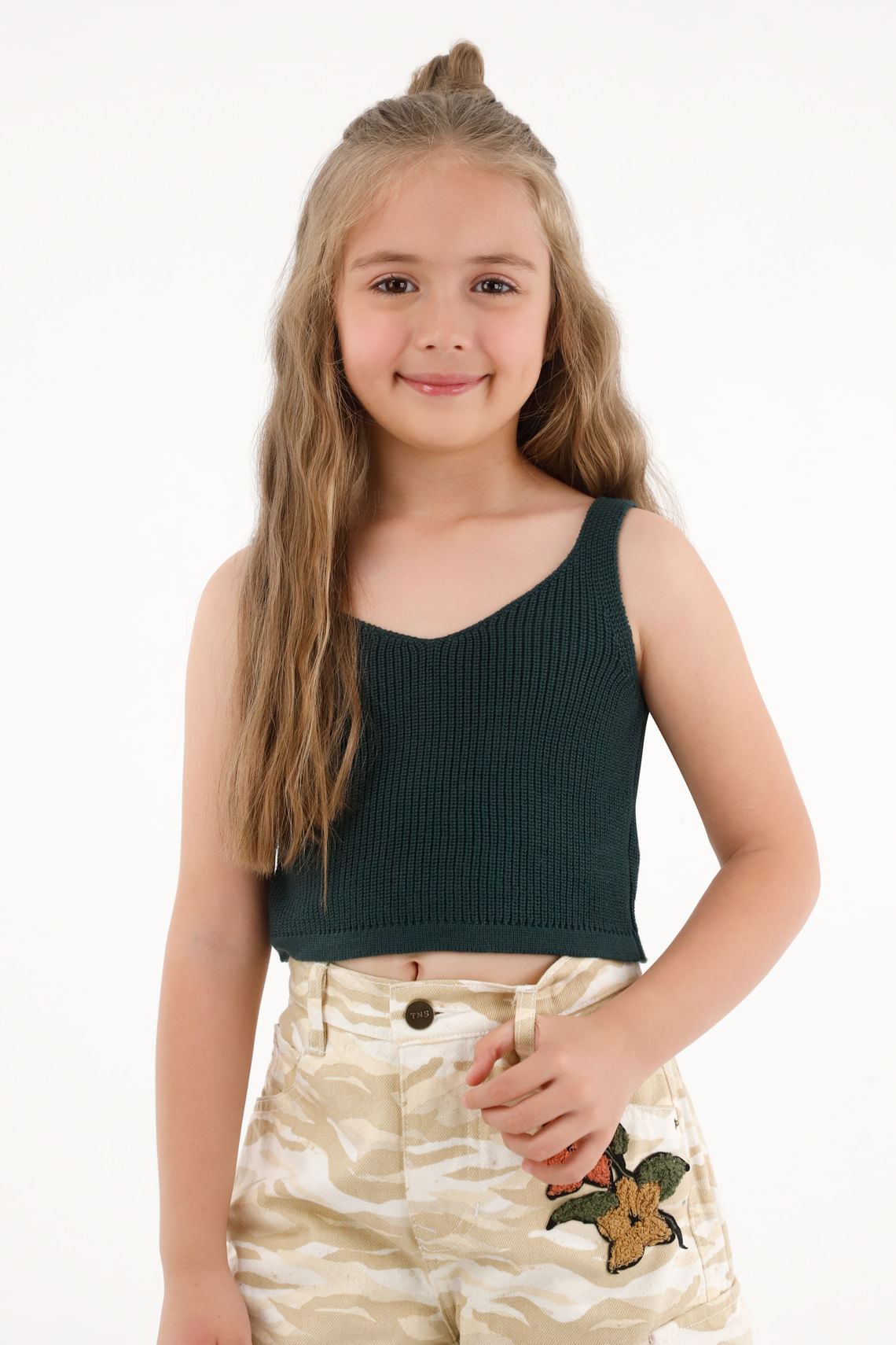 Camiseta manga sisa verde tejida para niña