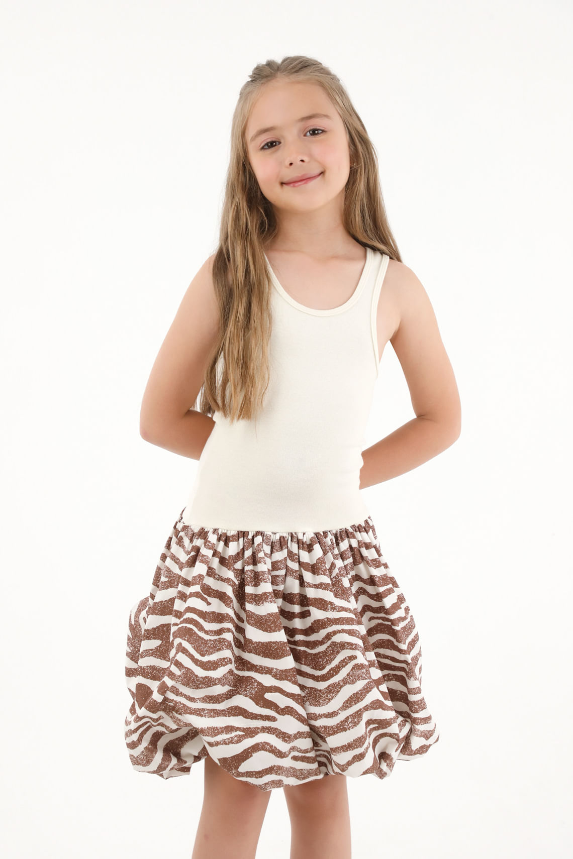 Vestido corto con falda tipo globo crudo para niña