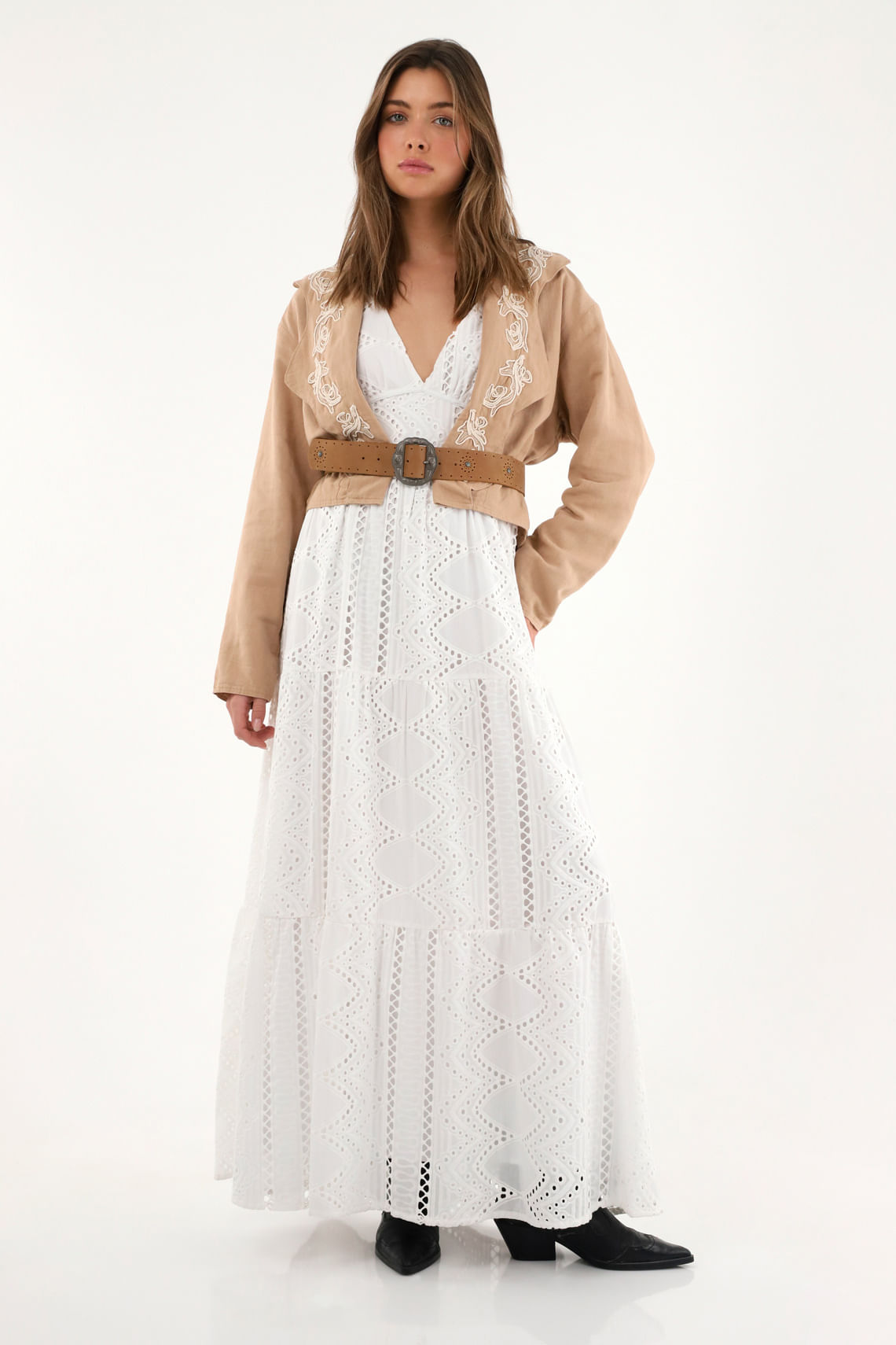 Abrigo corto en 100% lino con bordado para mujer