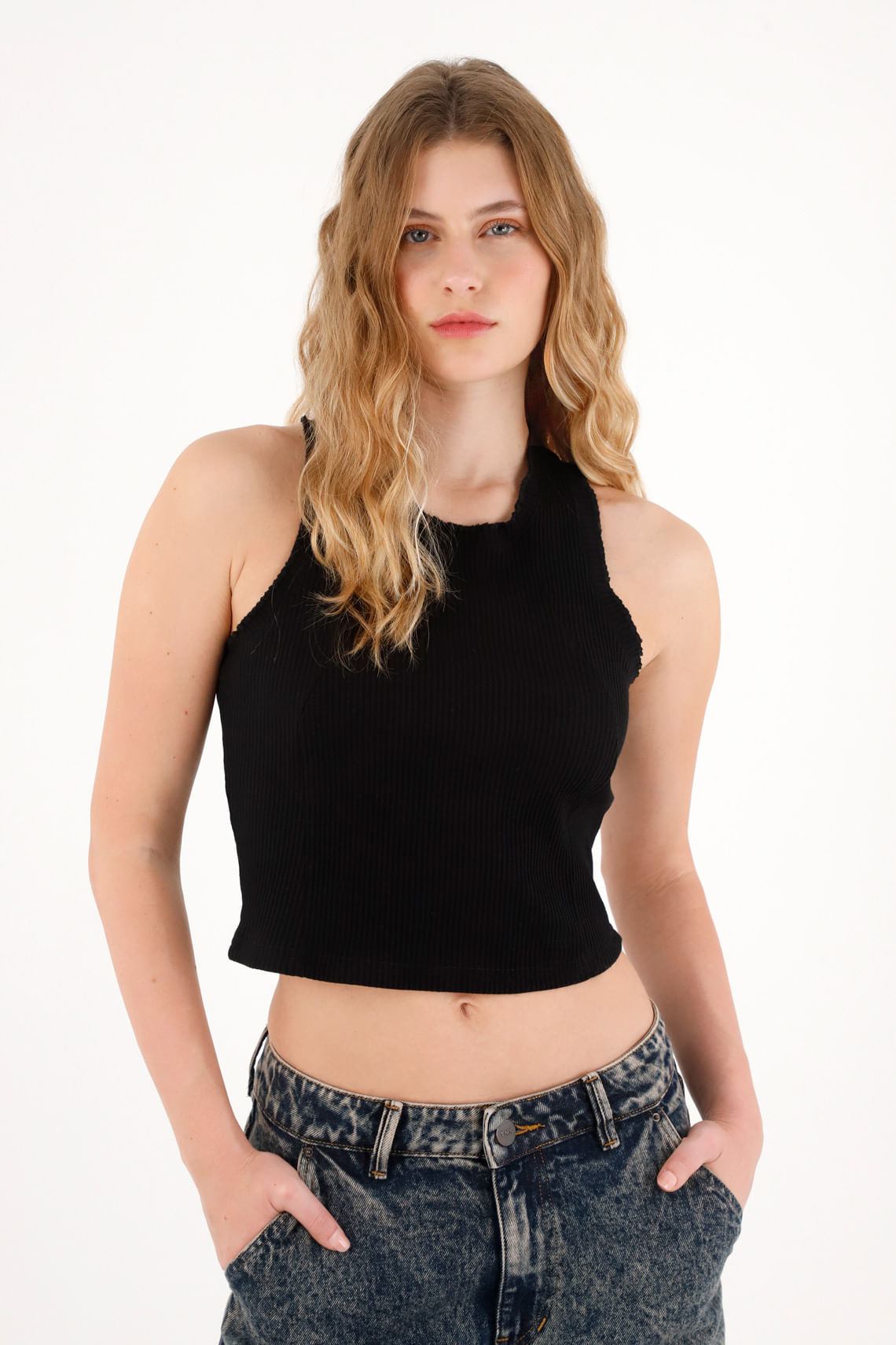 Camiseta negra en rib manga sisa para mujer