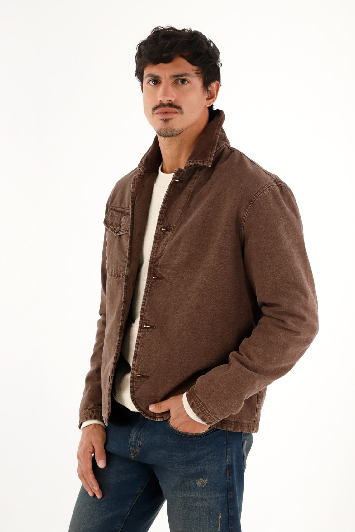 Abrigo con cuello en corduroy café para hombre