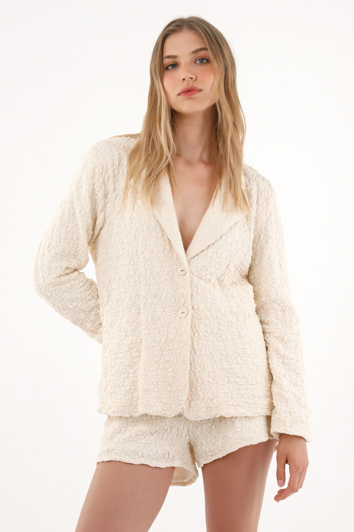 Abrigo tipo blazer crudo para mujer