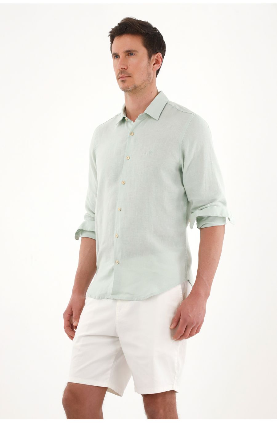 Camisa en 100% lino con bordado verde para hombre