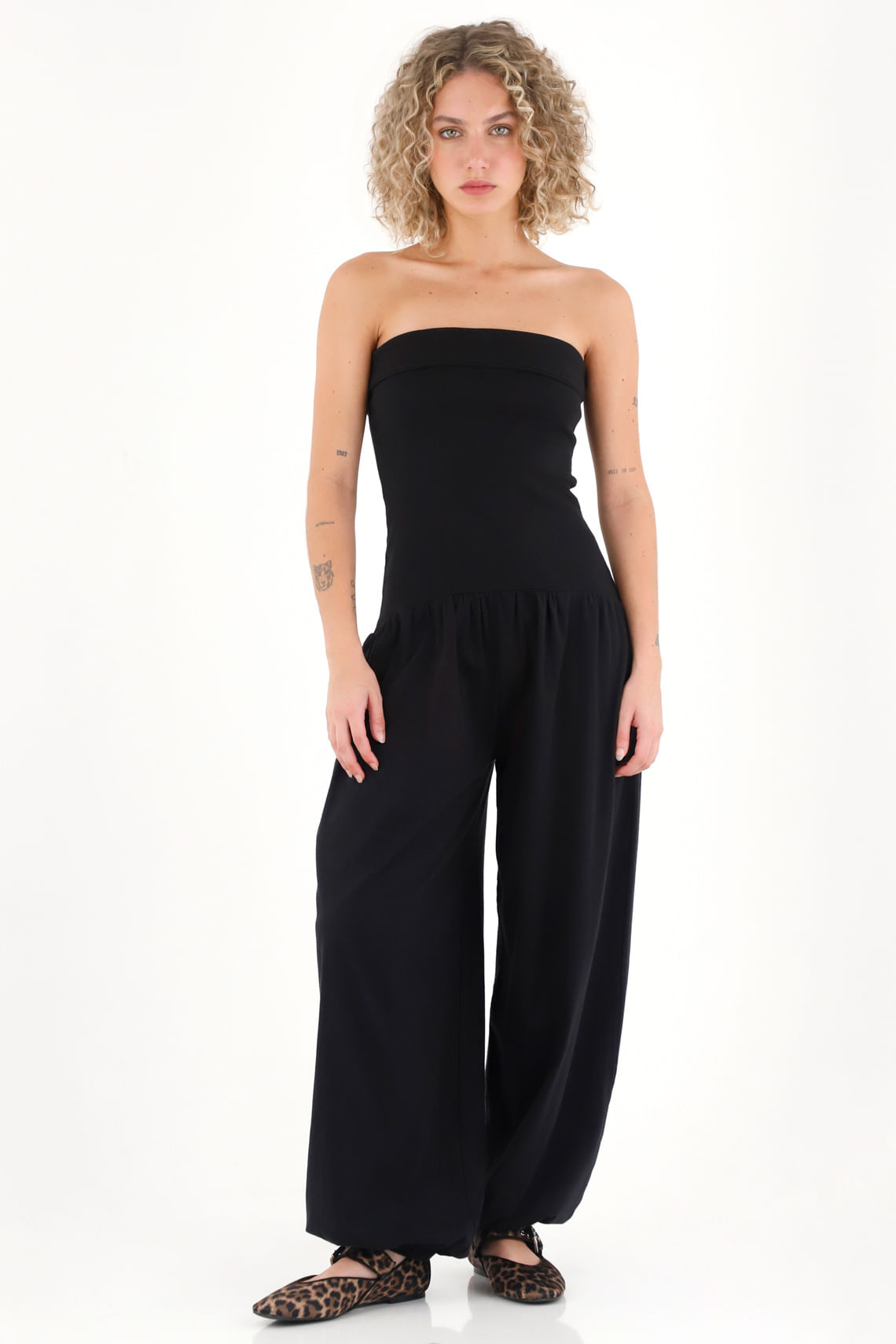 Enterizo strapless negro para mujer