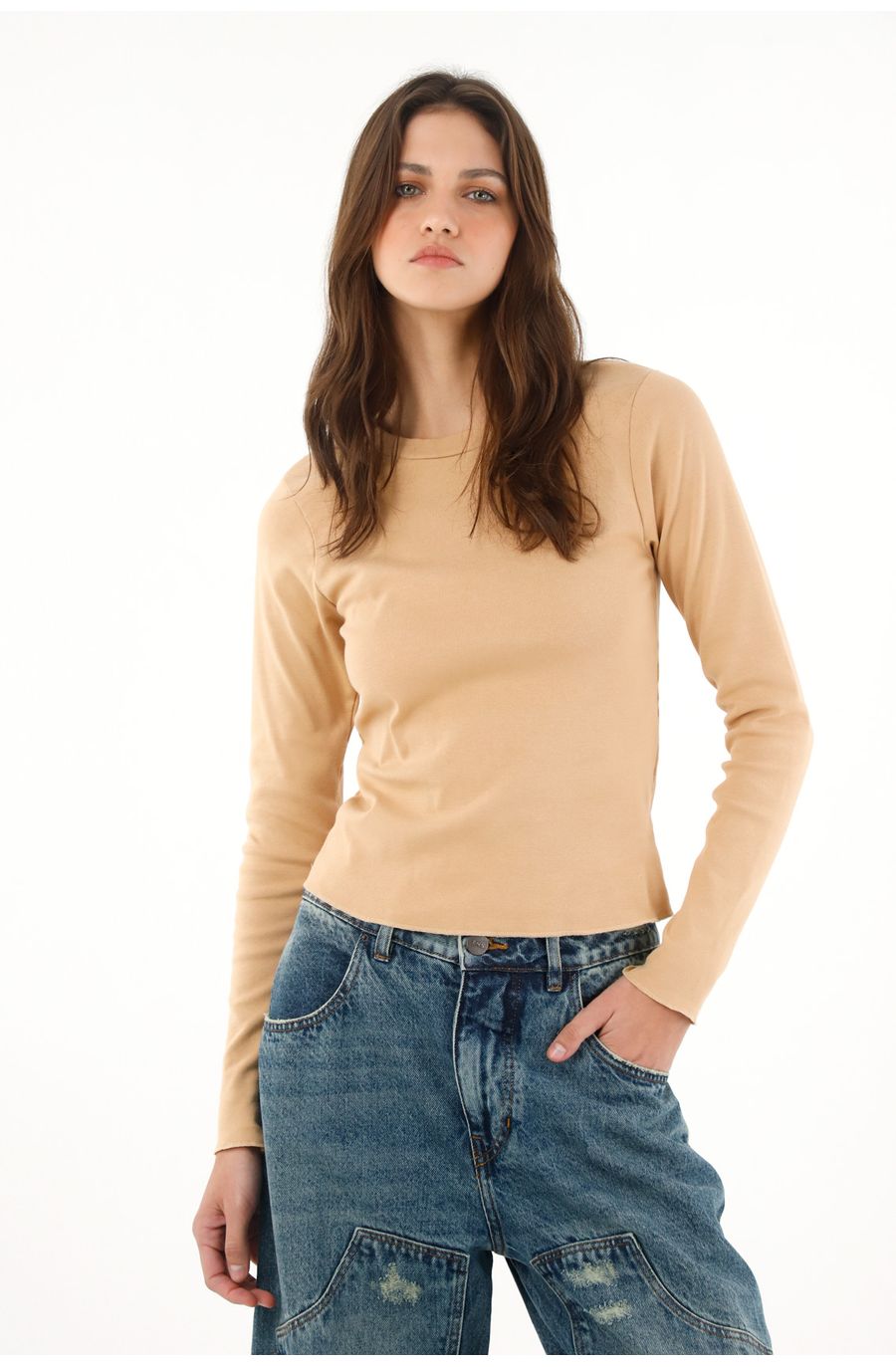 Camiseta manga larga ajustada café para mujer