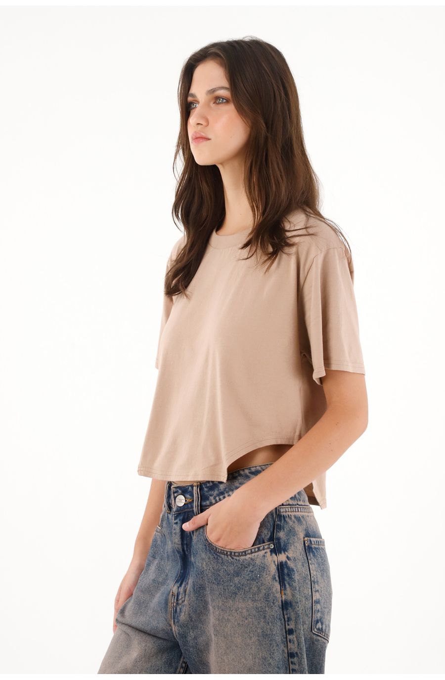 Camiseta amplia con cortes laterales café para mujer