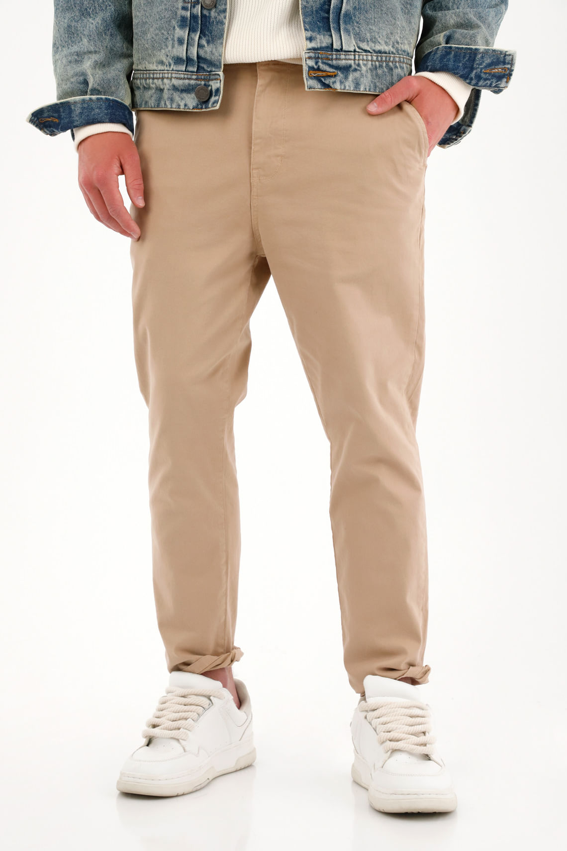 Pantalón tipo chino corto crudo para hombre