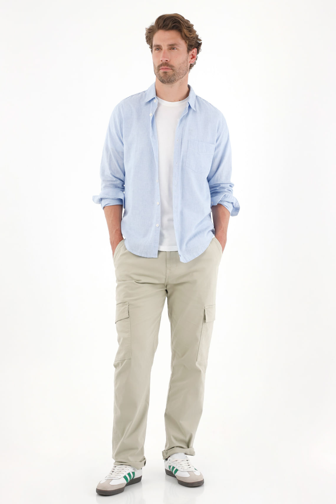 Pantalón en dril con bolsillos tipo cargo verde para hombre