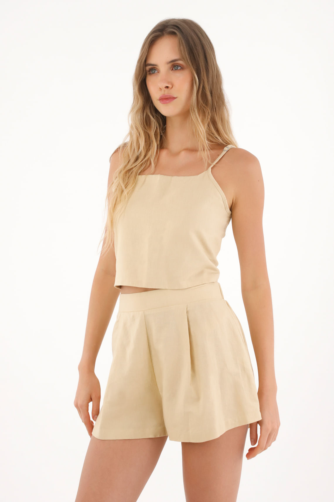 Short con prenses en delantero crudo para mujer