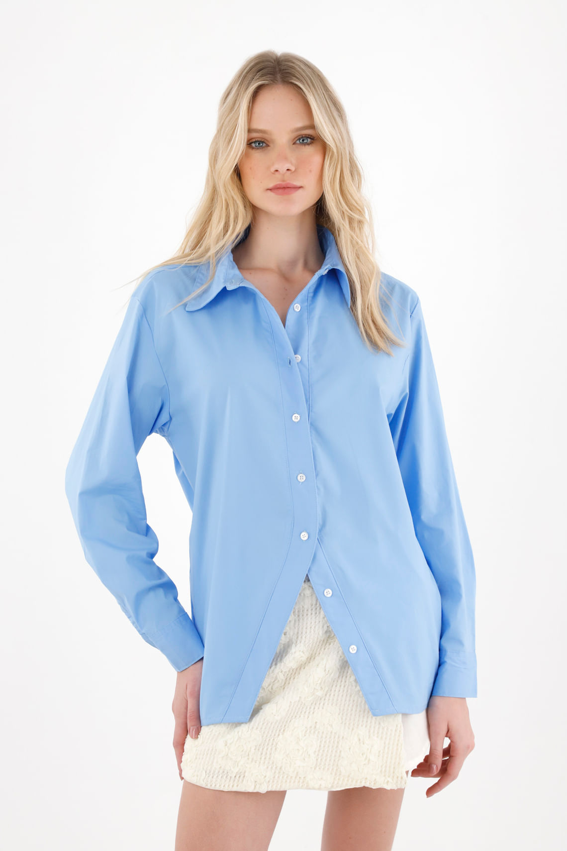 Camisa manga larga con abertura en perilla azul para mujer