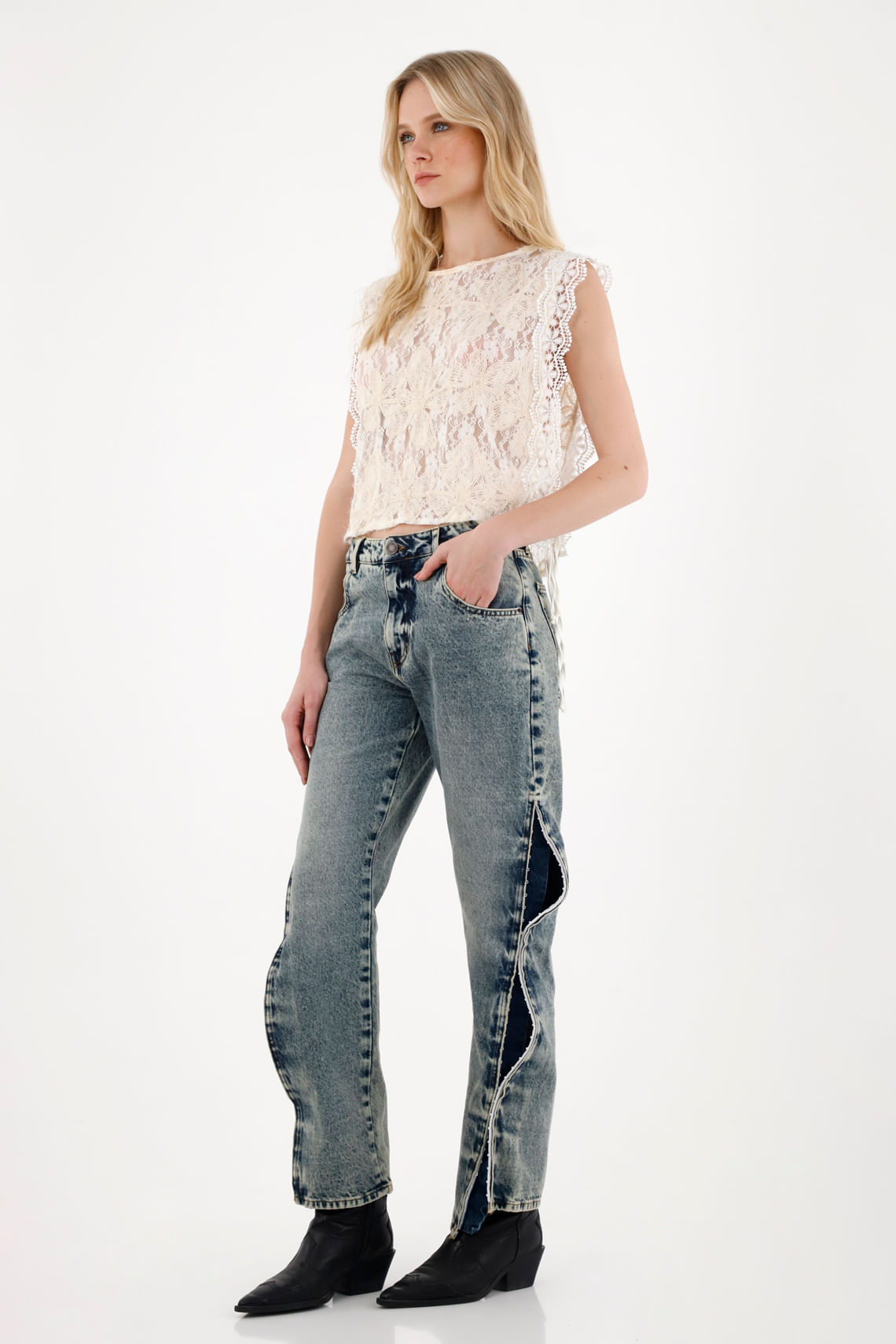 Jean Recto con aberturas y abrochaduras laterales para mujer