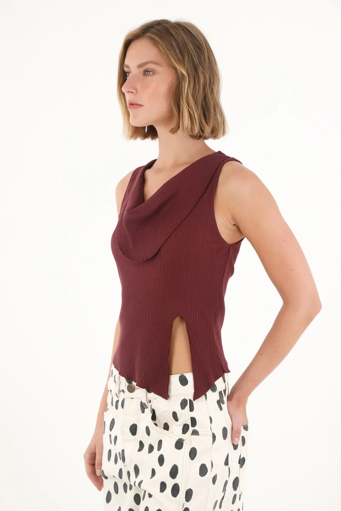 Camiseta de cuello redondo drapeado roja para mujer