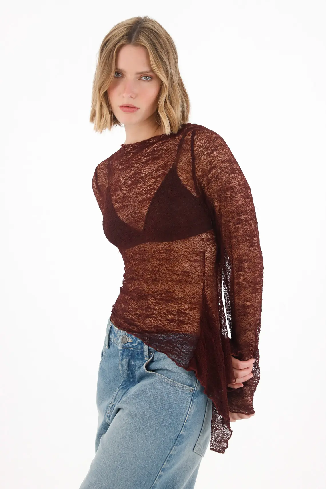 Camiseta manga larga en tela tipo blonda roja para mujer