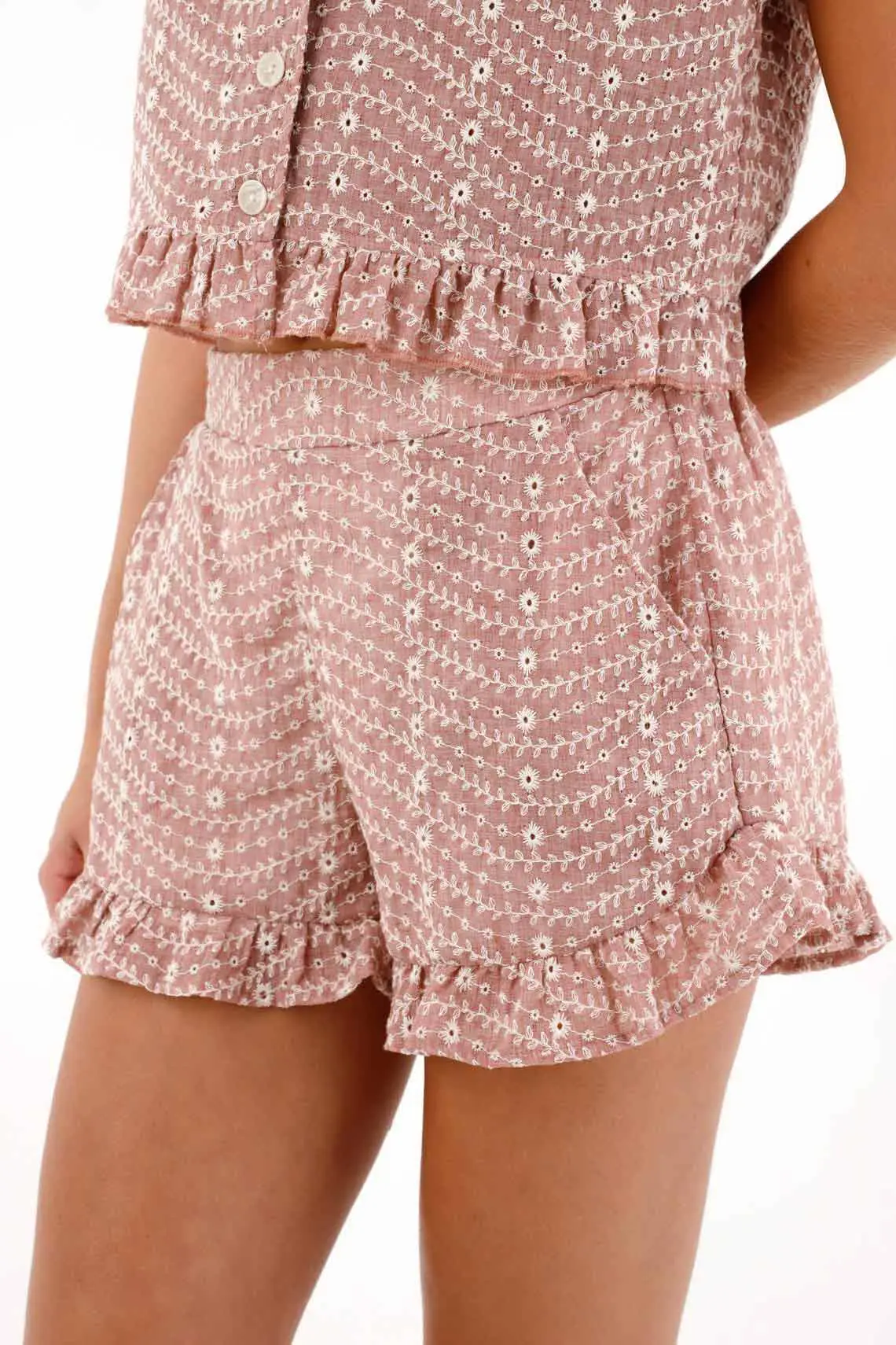 Short con detalles bordados y bolero rosado para mujer