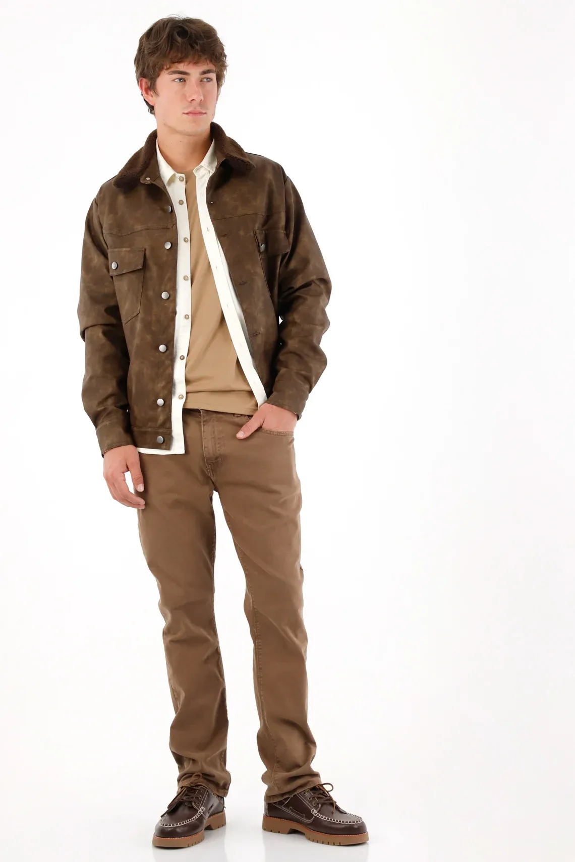 Pantalón Recto café con efecto desgastado para hombre