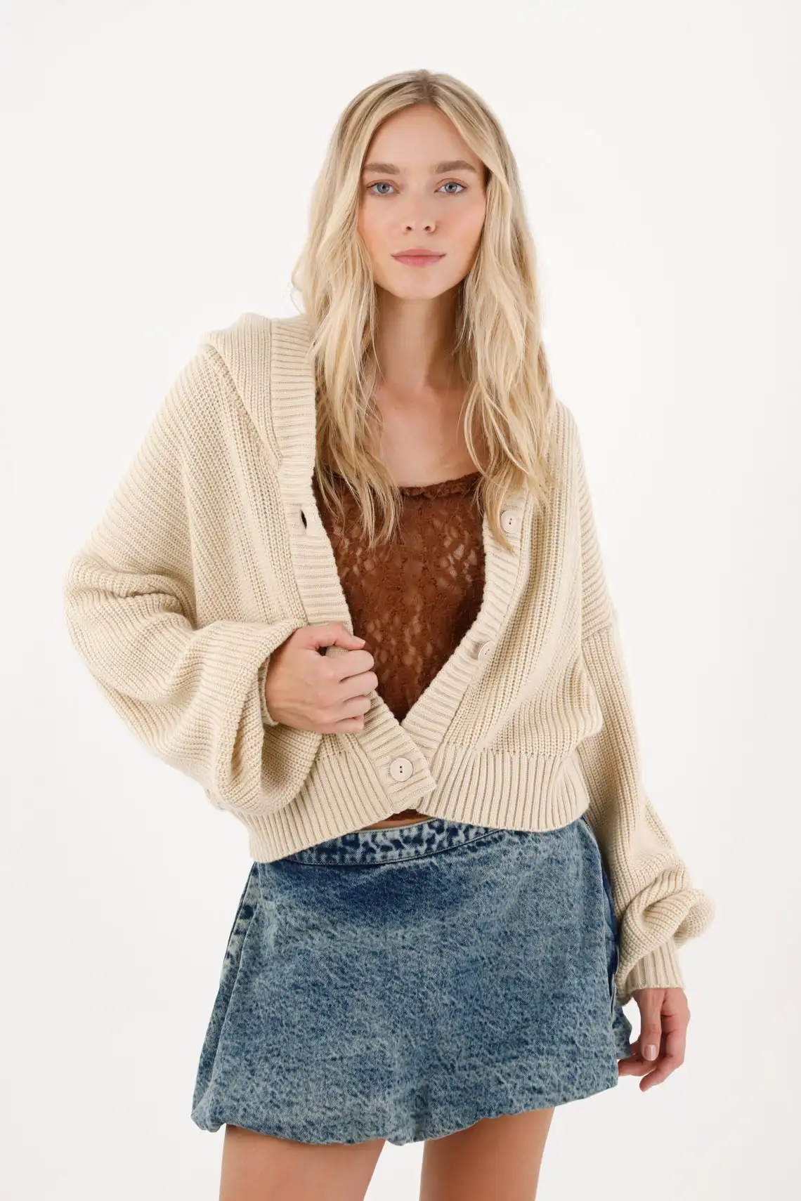 Buzo tejido con capucha crudo para mujer