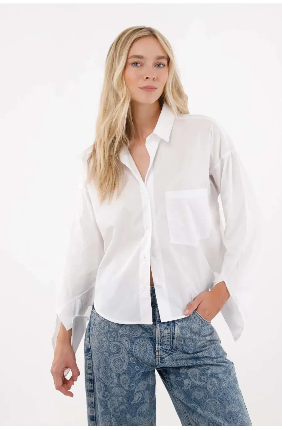 Camisa manga larga con bolsillo blanca para mujer