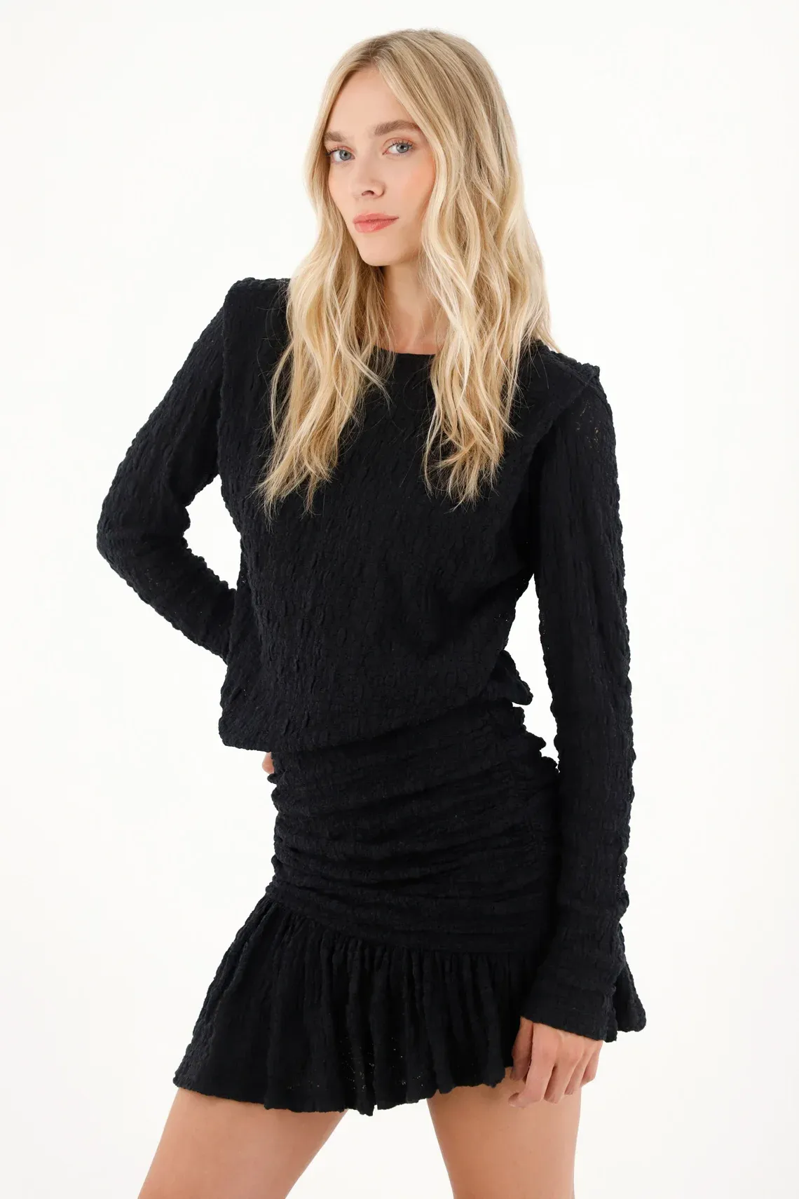 Vestido corto en blonda negro para mujer