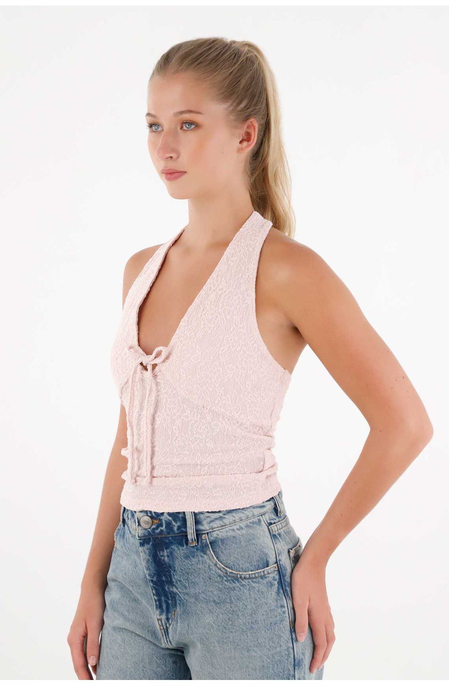 Camiseta con escote en espalda rosada para mujer