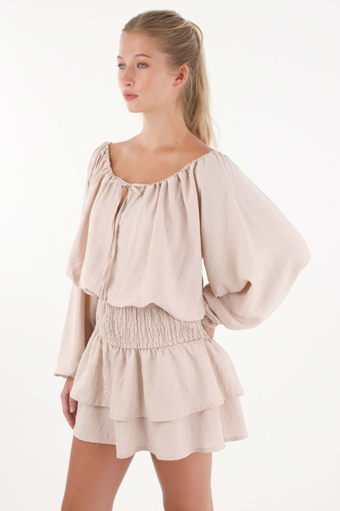 Vestido corto manga larga crudo para mujer