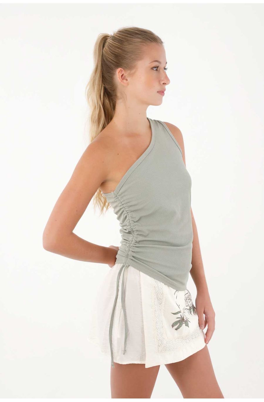 Camiseta con recogido en costado verde para mujer