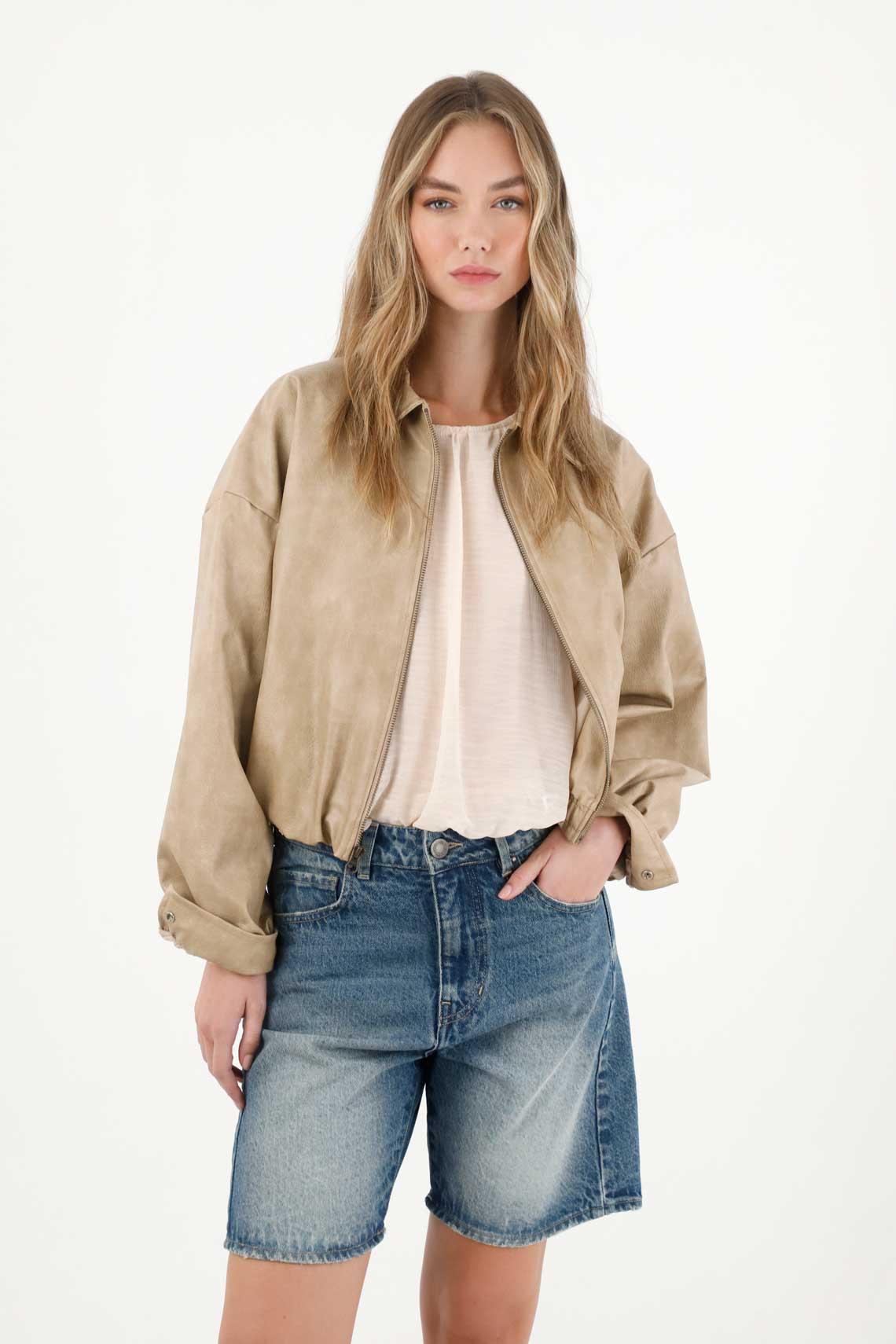 Bermuda en denim tono medio para mujer