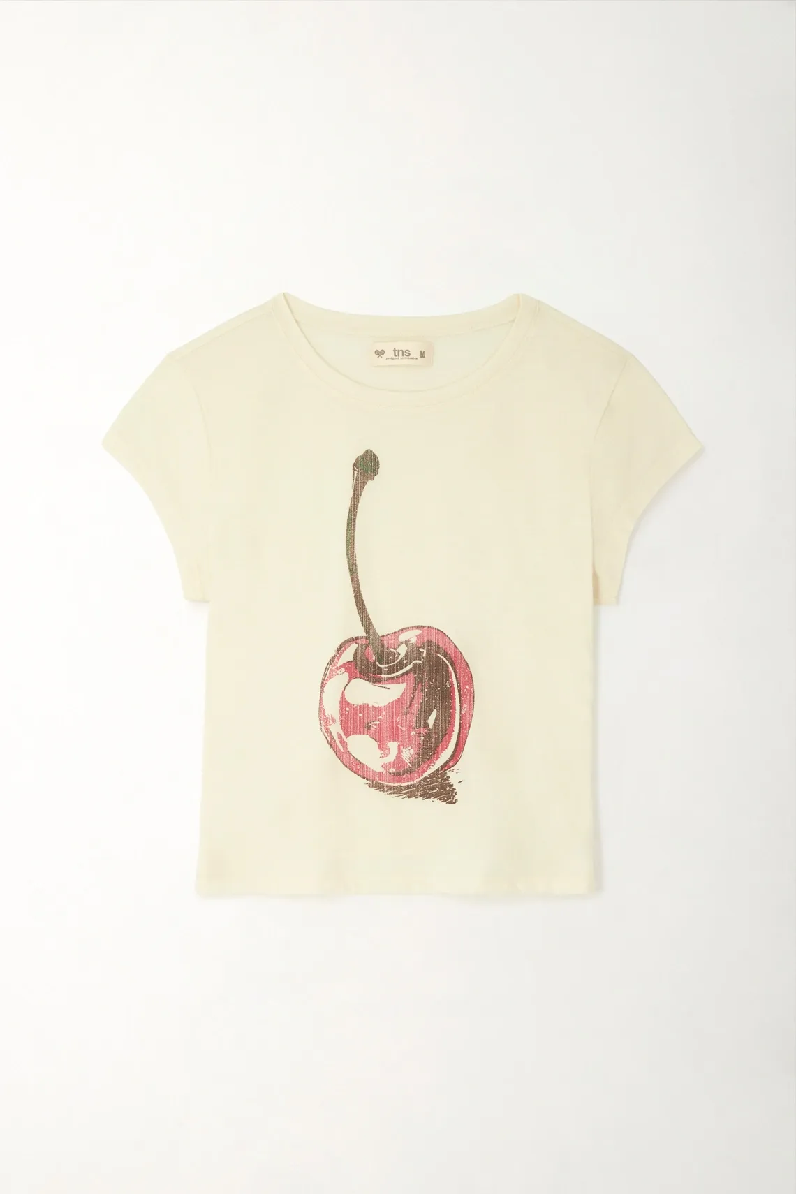 Camiseta básica manga corta crudo con diseño versátil para mujer