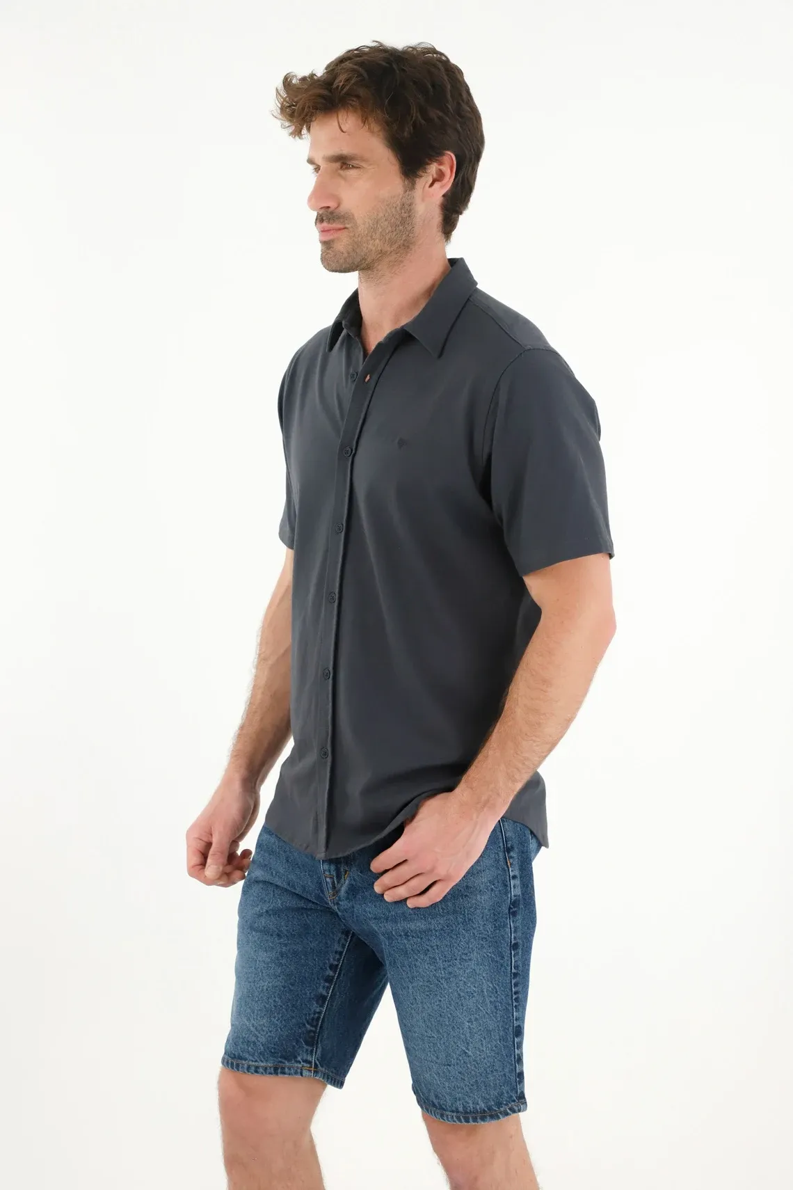 Bermuda en denim tono medio para hombre
