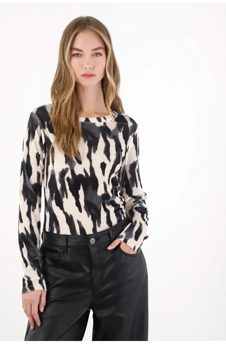 Camiseta manga larga animal print para mujer
