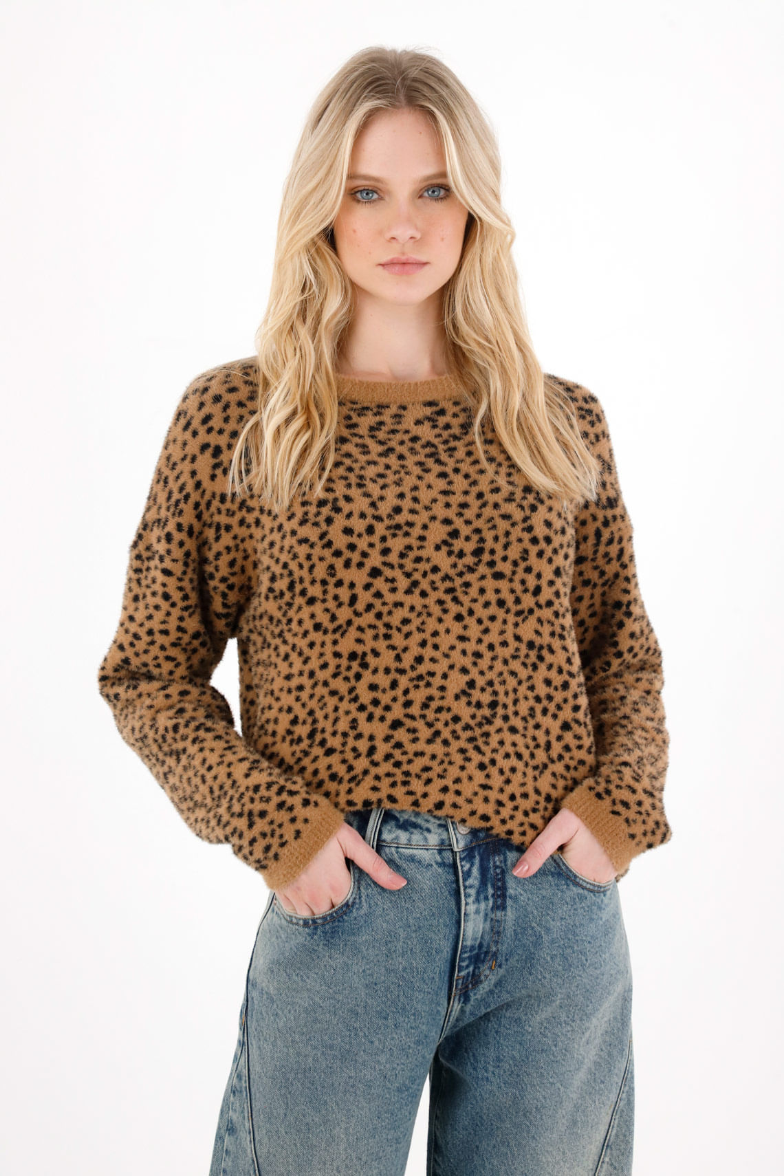 Buzo tejido afelpado animal print para mujer