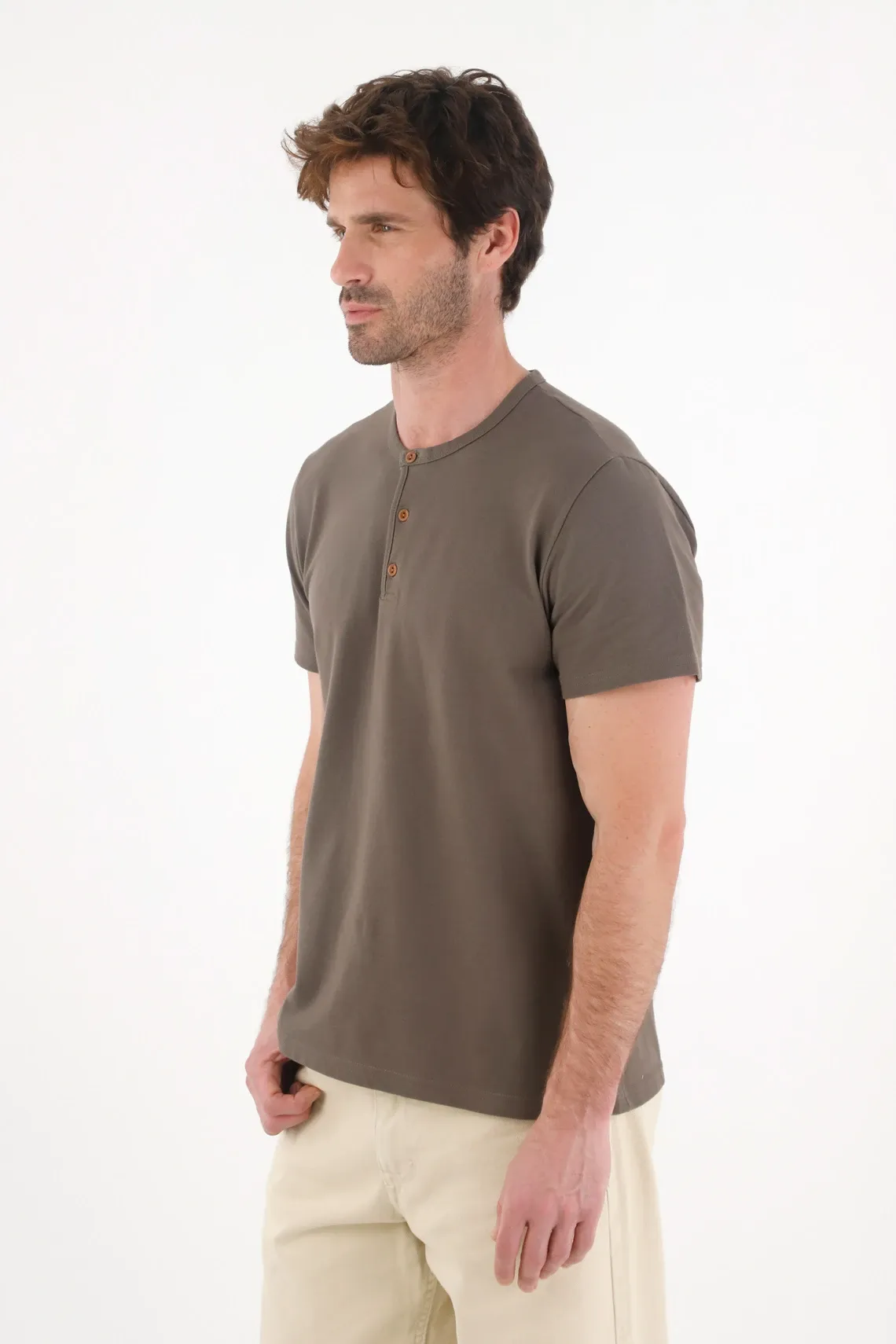 Camiseta cuello neru con botones gris para hombre