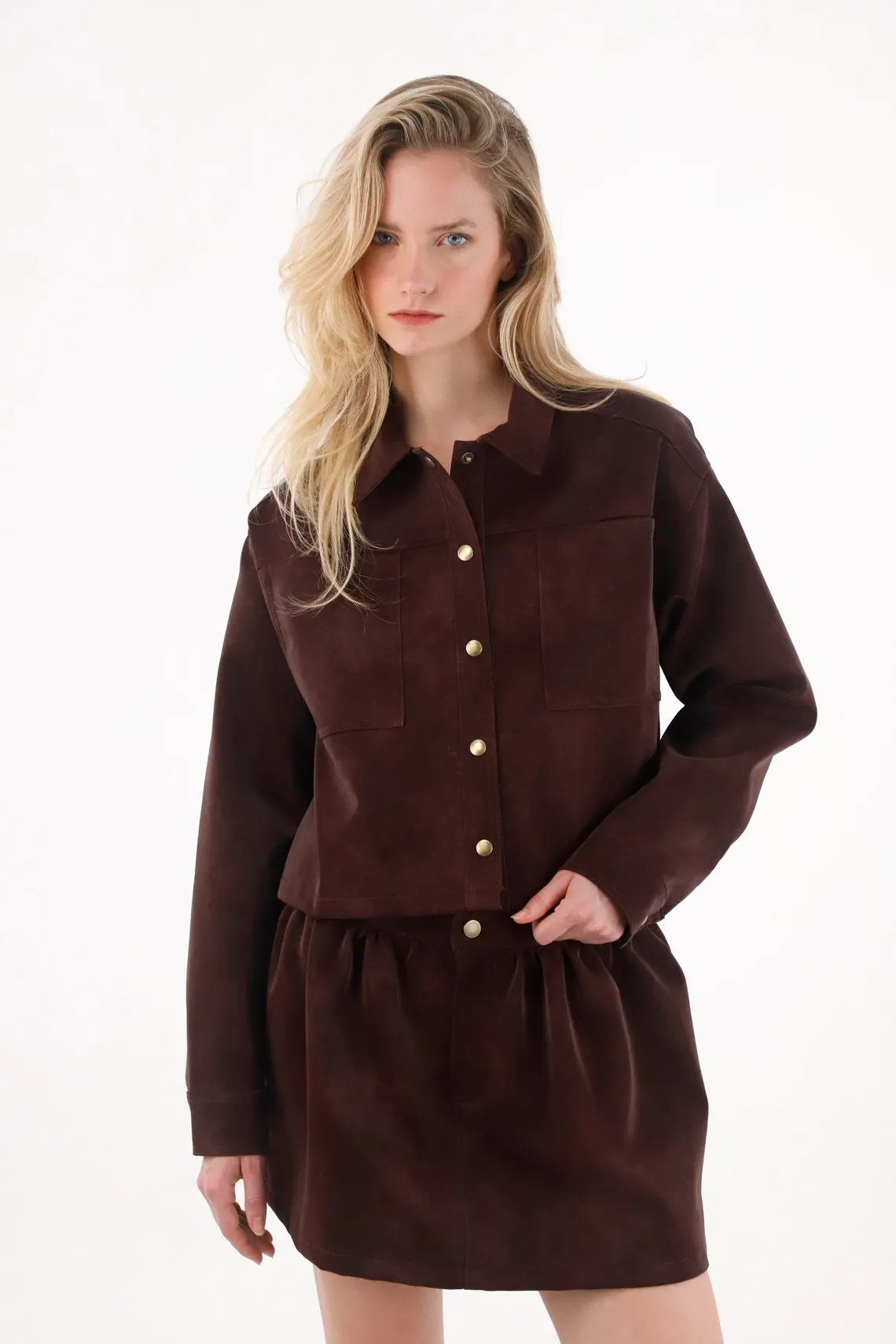 Camisa crop vinotinto para mujer