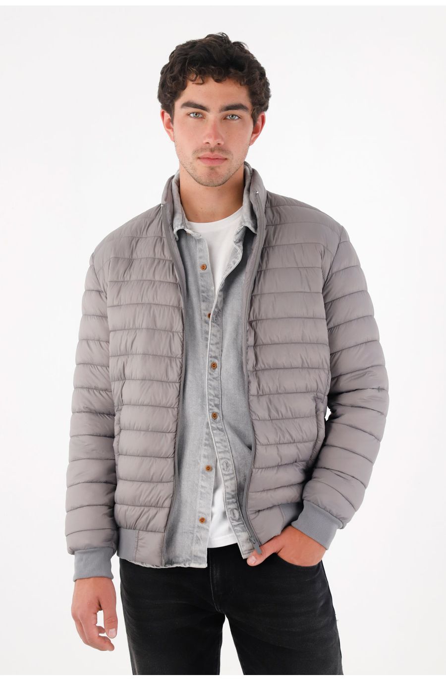 Chaqueta acolchada gris para hombre
