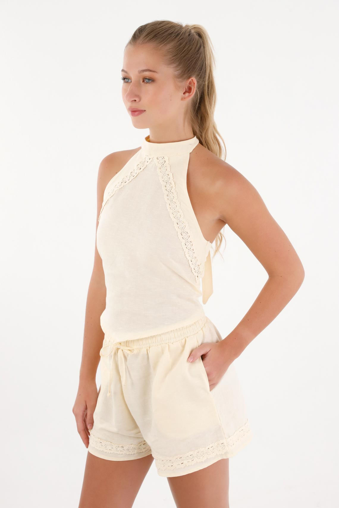 Camisa con encaje y escote crudo para mujer