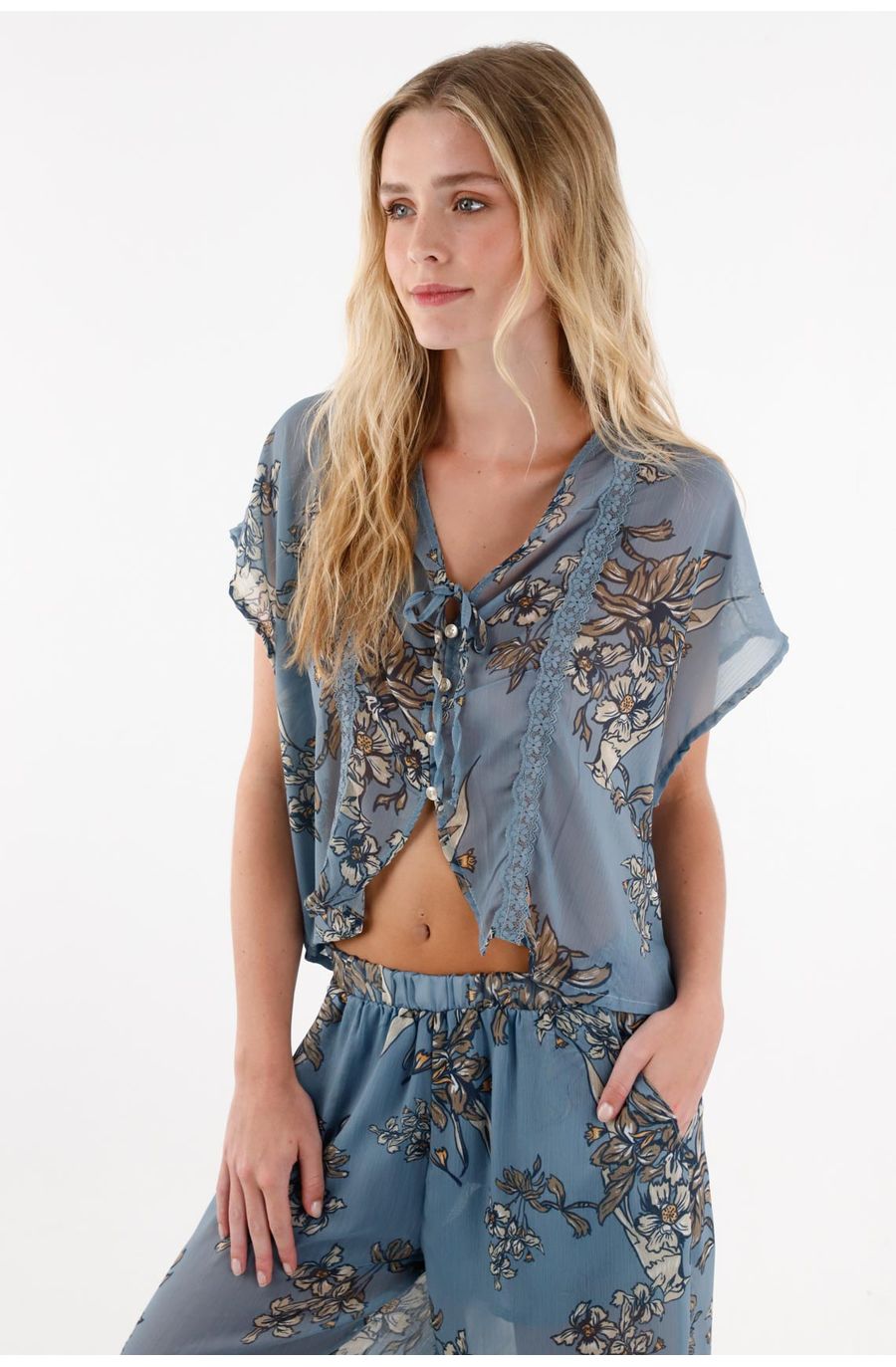 Camisa con transparencia azul para mujer