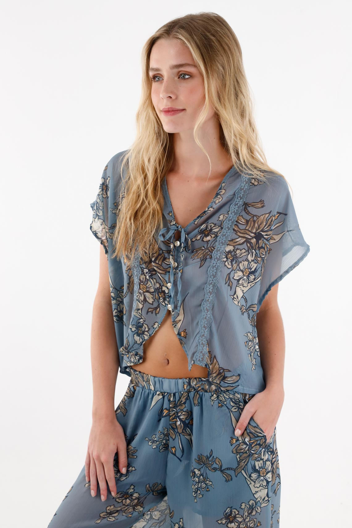 Camisa con transparencia azul para mujer