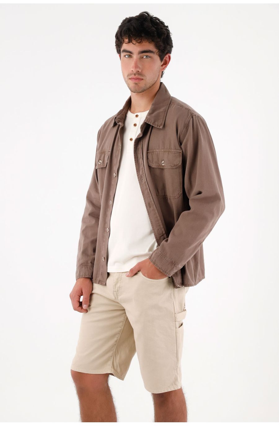 Bermuda tipo cargo café para hombre