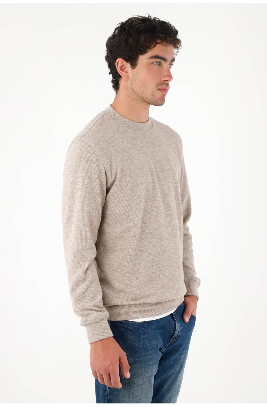 Buzo cerrado café para hombre