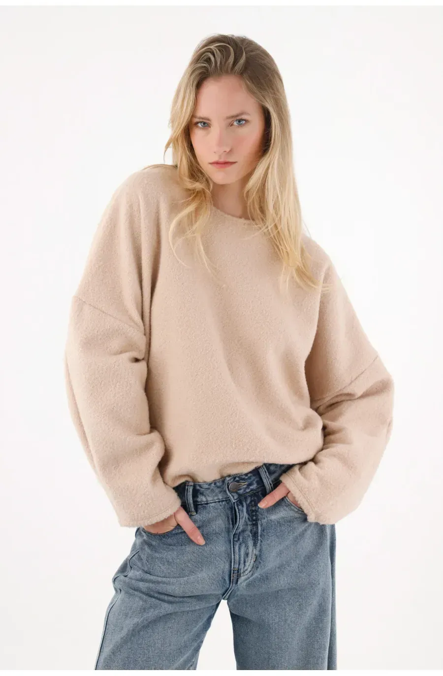 Buzo amplio cuello redondo para mujer