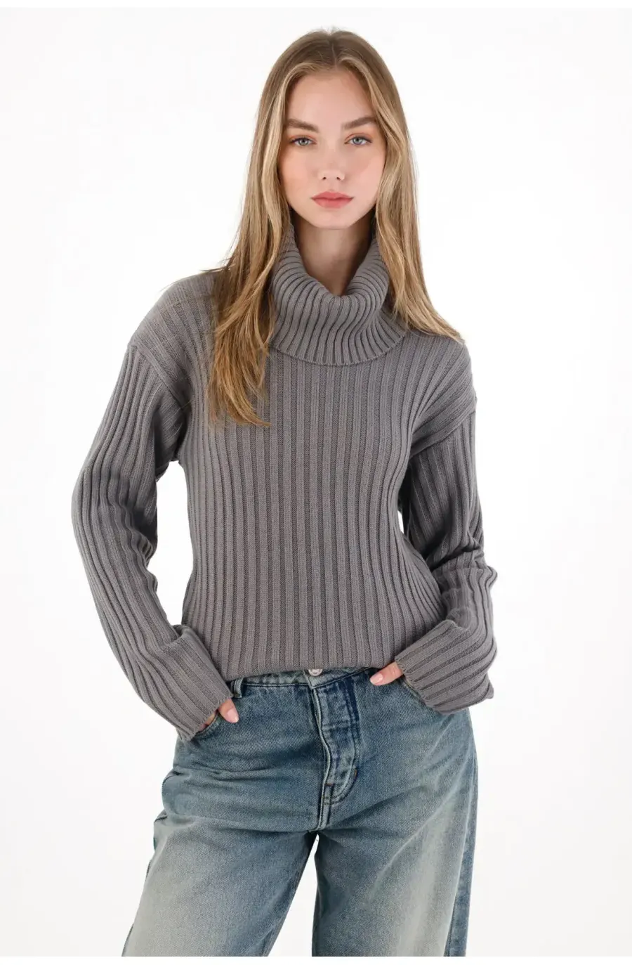 Buzo cuello tortuga gris para mujer