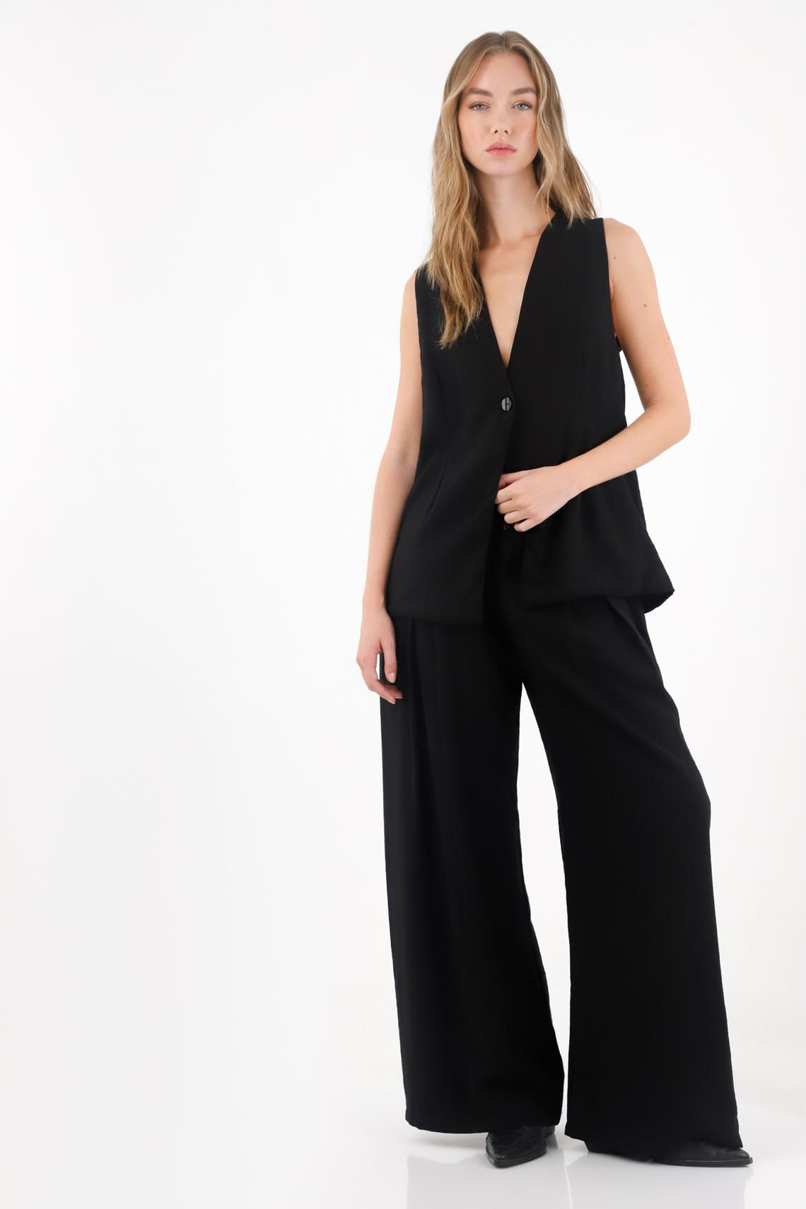 Chaleco con escote en V negro para mujer