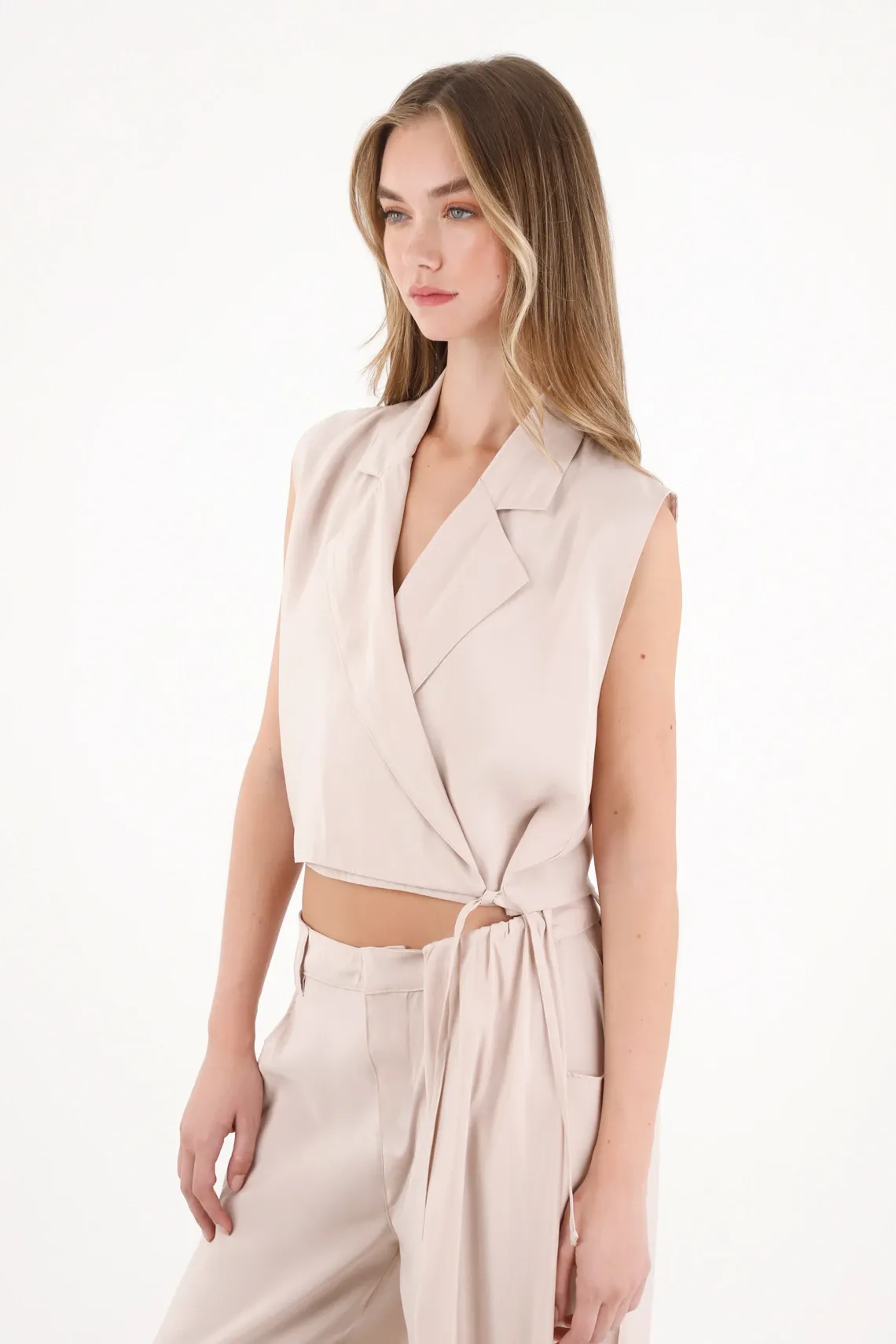 Chaleco cruzado en frente crudo para mujer