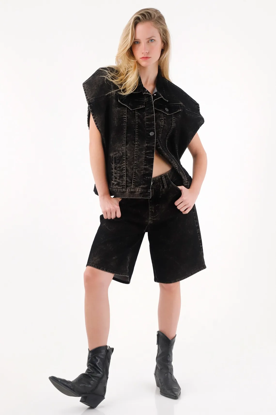 Chaleco en denim oversized negro para mujer