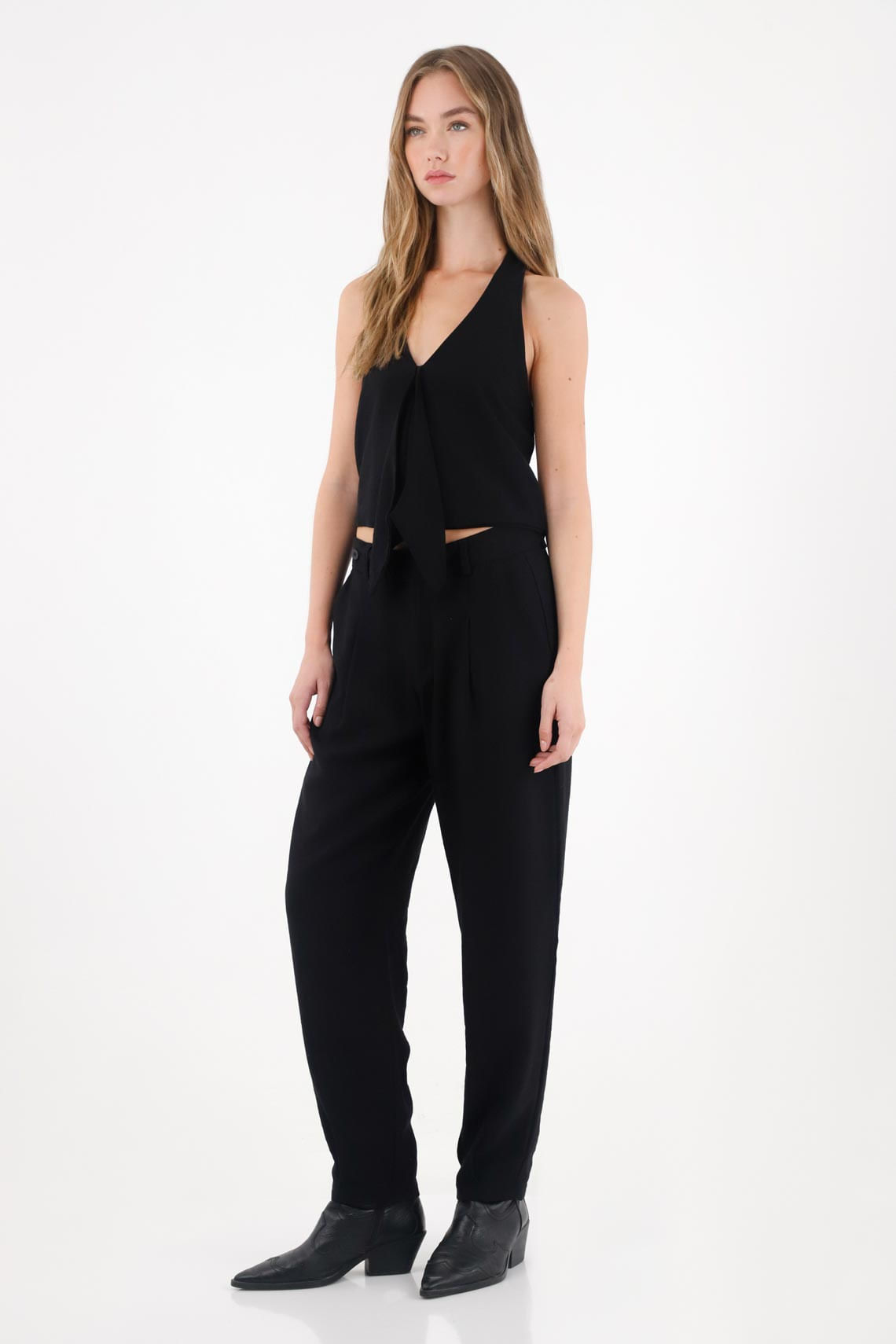 Pantalón de tela fluida semi ajustada negro para mujer