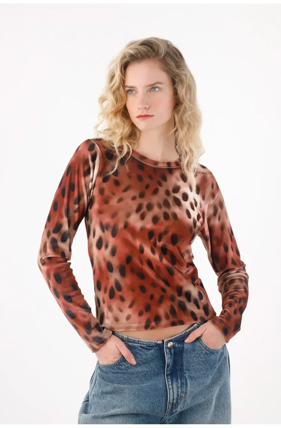 Camiseta cuello redondo café para mujer