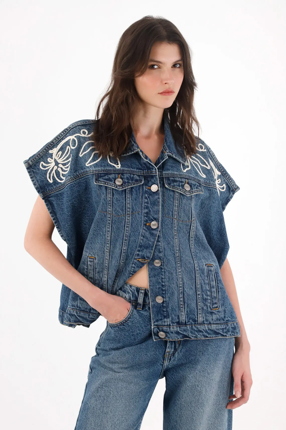 Chaleco Oversize con bordado para mujer