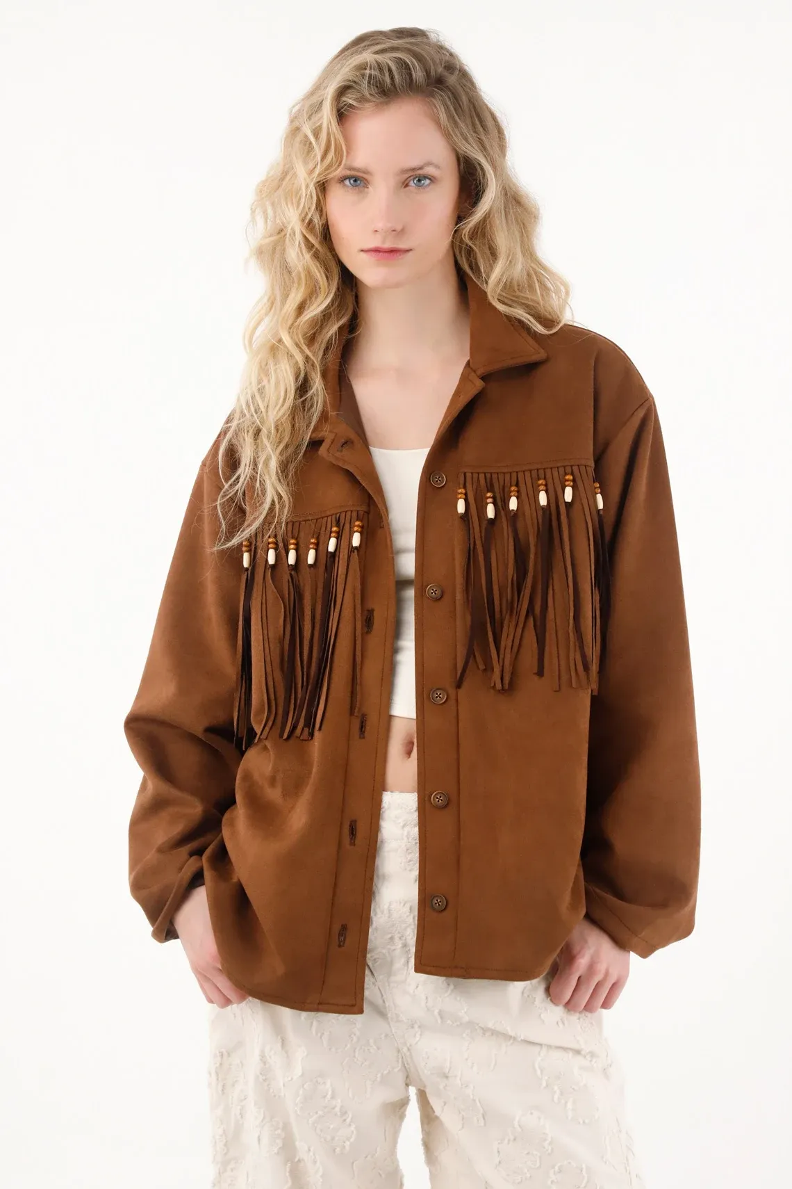 Chaqueta con flecos café para mujer
