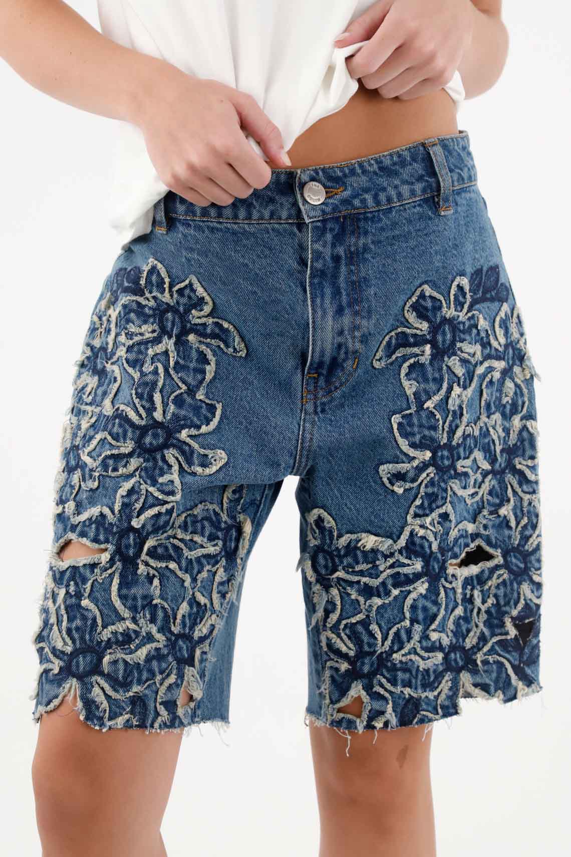 Bermuda con diseño floral para mujer